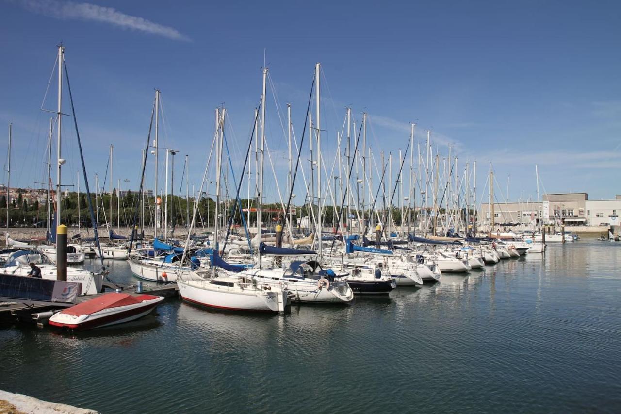 Stay In A Boat - Lisboa Extérieur photo