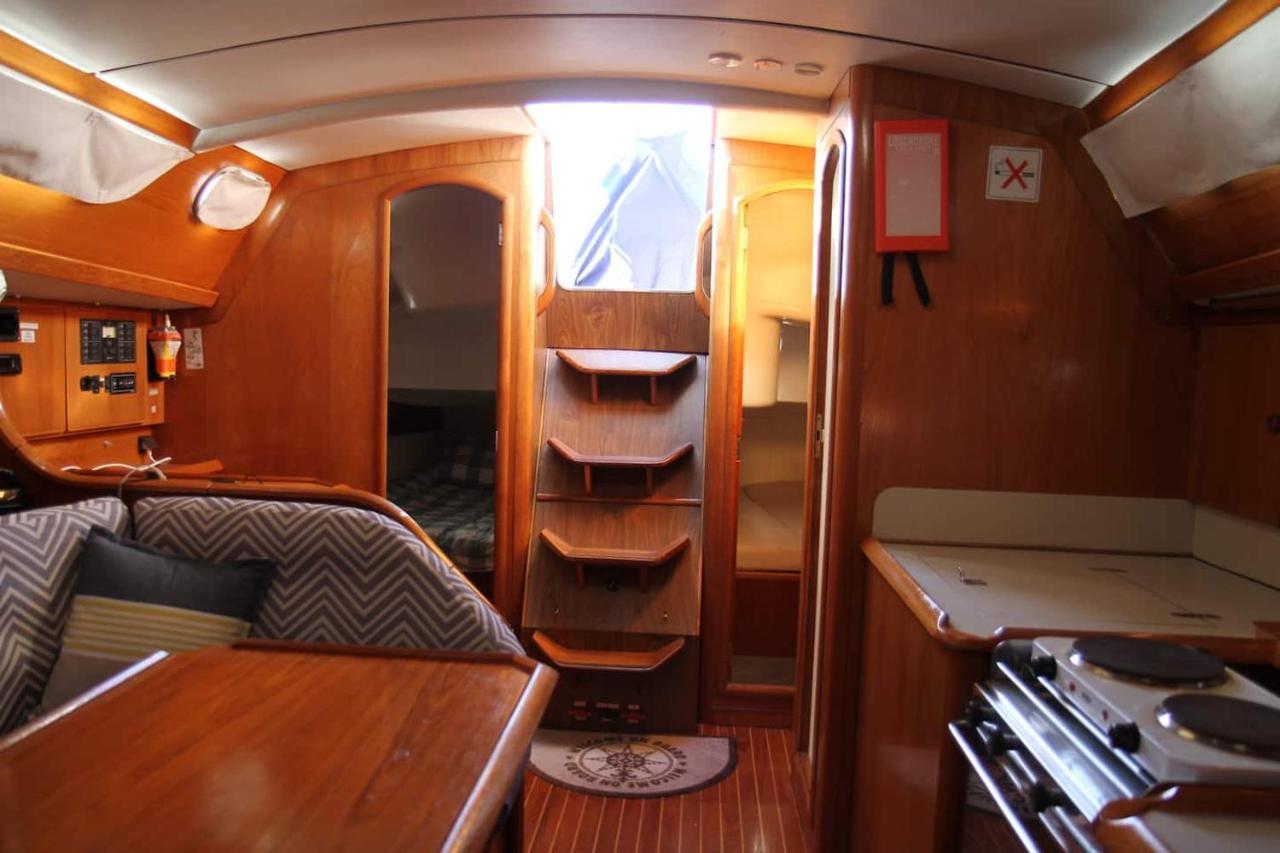 Stay In A Boat - Lisboa Extérieur photo