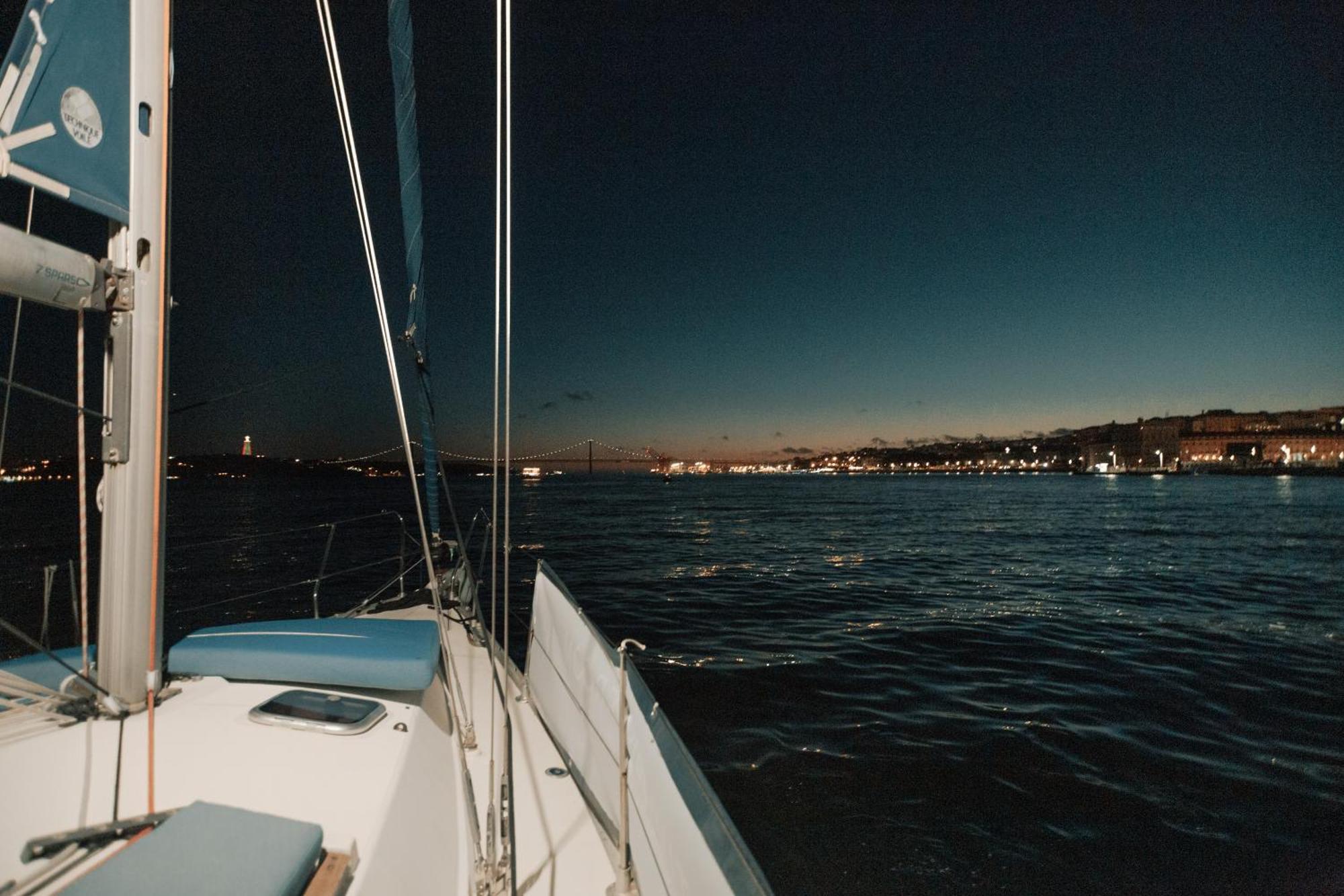 Stay In A Boat - Lisboa Extérieur photo